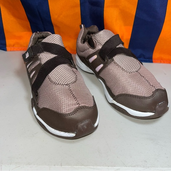 LA GEAR Women's mesh running shoes size 7.5 low top Brown Hook Loop sneakers - Picture 2 of 9